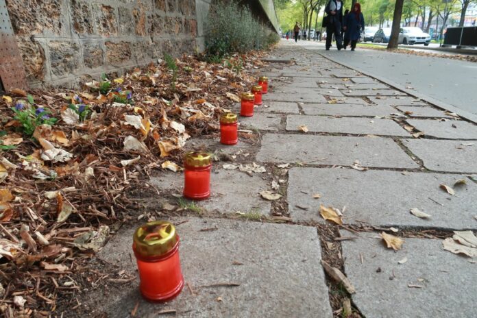 Restitution des noms – Возвращение имён à Paris